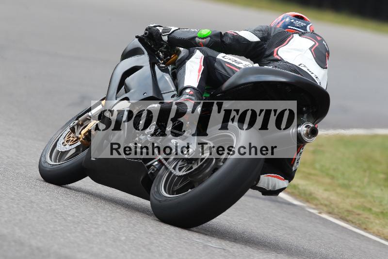 Archiv-2022/13 25.04.2022 Plüss Moto Sport ADR/Freies Fahren/66